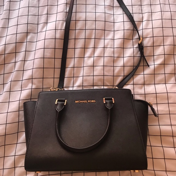 Michael Kors Handbags - Michael Kors Selma Satchel Black purse